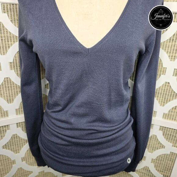 The Limited NWT Blue/Gray V-Neck Ruched Sides Long Sleeve Sweater Size Medium - Picture 6 of 13